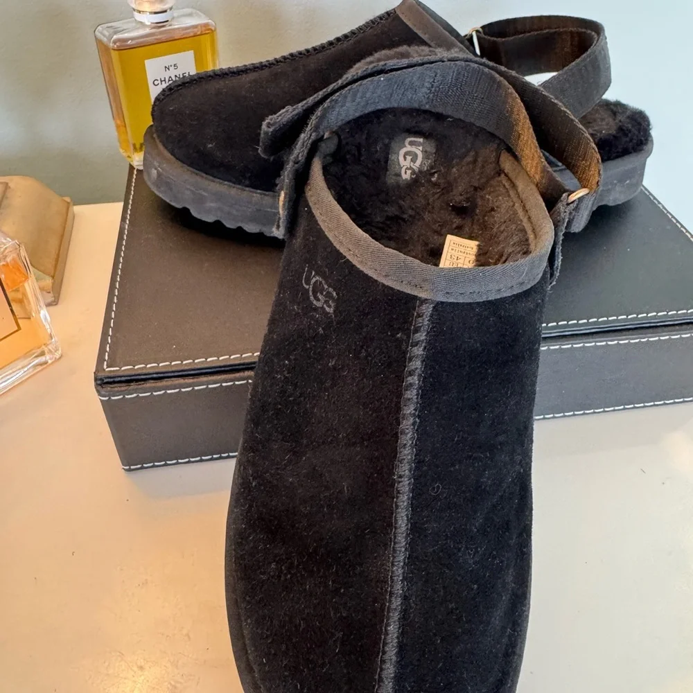 UGG Black Shearling Clogs Mules Women’s SZ 12 - Picture 2 of 10
